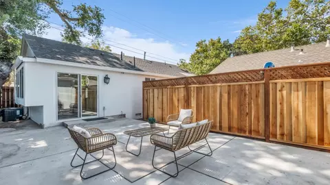 Exterior - 186 Fair Oaks St, Mountain View, CA 94040 photo 2 of 6