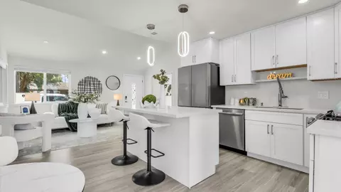 Kitchen - 186 Fair Oaks St, Mountain View, CA 94040 photo 1 of 3