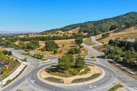 View/Area - 6389 Laguna Seca Ln, Gilroy, CA 95020 photo 3 of 4
