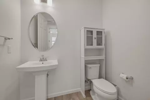 Bath - 6389 Laguna Seca Ln, Gilroy, CA 95020 photo 1 of 5
