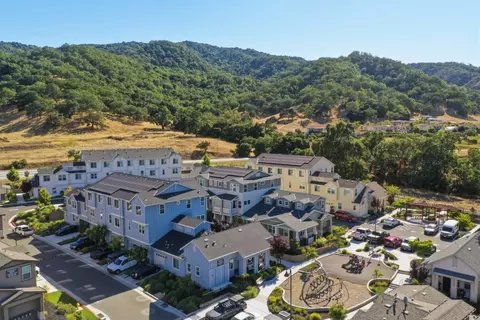 View/Area - 6389 Laguna Seca Ln, Gilroy, CA 95020 photo 1 of 4