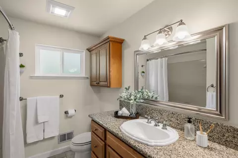 Bath - 3 White Tail Ln, Monterey, CA 93940 photo 3 of 3