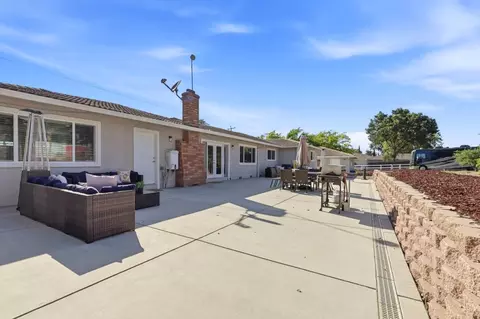 Exterior - 10740 New Ave, Gilroy, CA 95020 photo 6 of 12