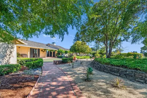 31 S Circle Dr, Santa Cruz, CA 95060