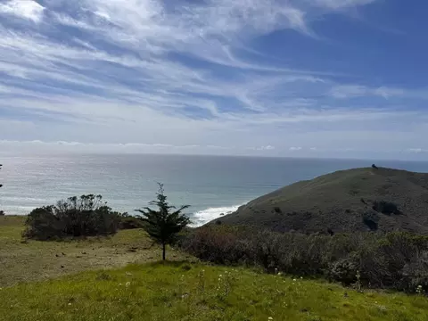 47011 Clear Ridge Rd, Big Sur, CA 93920