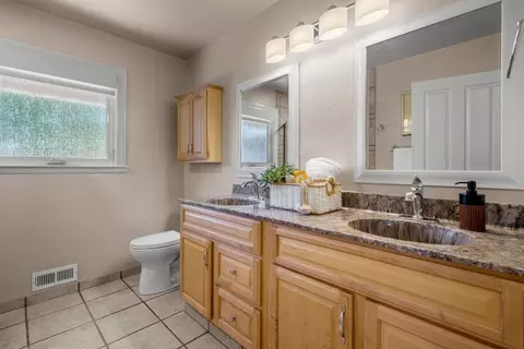 Bath - 28 N Peter Dr, Campbell, CA 95008 photo 3 of 7