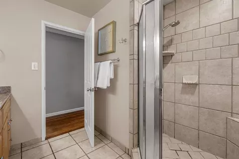 Bath - 28 N Peter Dr, Campbell, CA 95008 photo 5 of 7