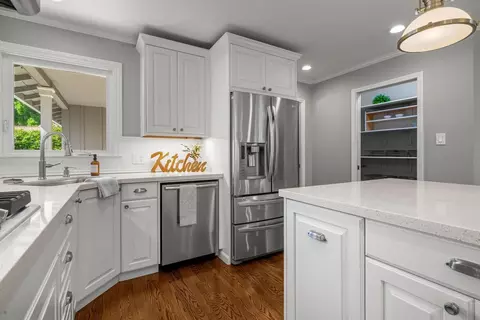 Kitchen - 28 N Peter Dr, Campbell, CA 95008 photo 3 of 6