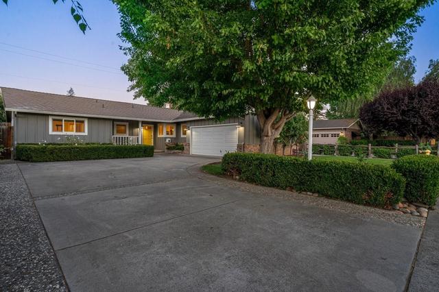 28 N Peter Dr, Campbell, CA 95008