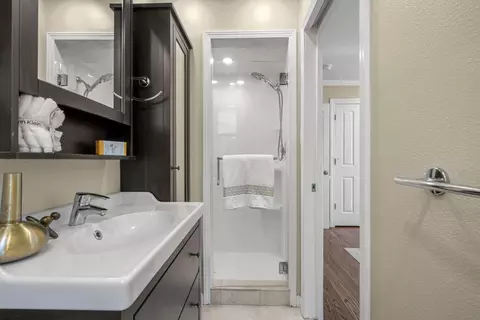 Bath - 28 N Peter Dr, Campbell, CA 95008 photo 6 of 7