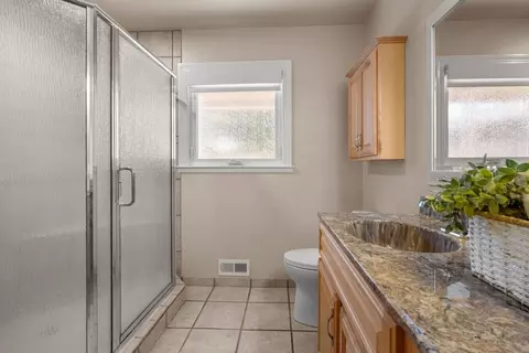 Bath - 28 N Peter Dr, Campbell, CA 95008 photo 4 of 7