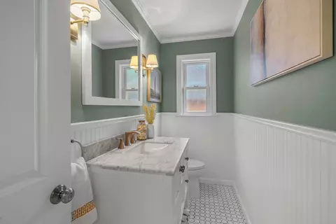 Bath - 28 N Peter Dr, Campbell, CA 95008 photo 1 of 7