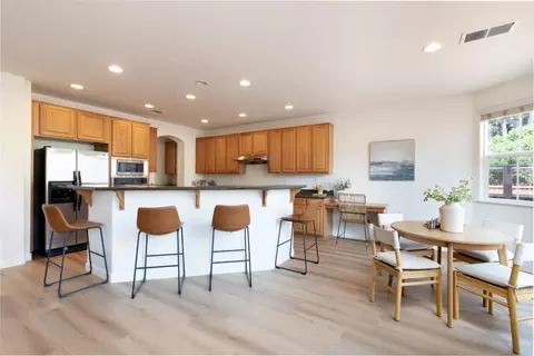Kitchen - 4120 Peninsula Point Dr, Seaside, CA 93955 photo 2 of 2