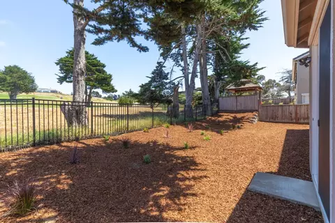 Exterior - 4120 Peninsula Point Dr, Seaside, CA 93955 photo 5 of 7
