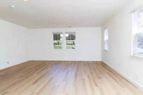 Living - 4120 Peninsula Point Dr, Seaside, CA 93955 photo 10 of 10
