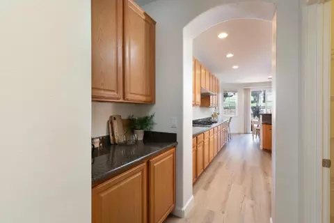 Entry Way - 4120 Peninsula Point Dr, Seaside, CA 93955 photo 4 of 4