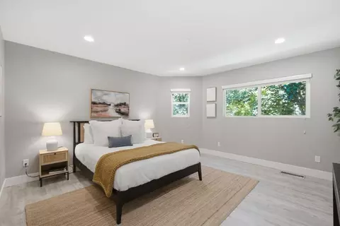 Bedroom - 982 Wright Ave 3, Mountain View, CA 94043 photo 5 of 8