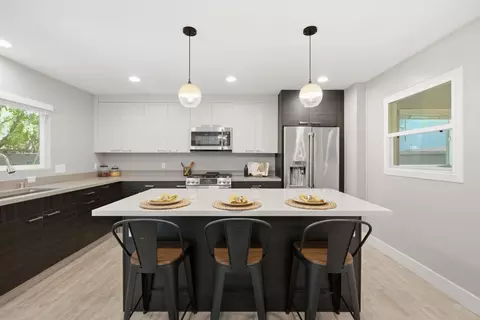 Kitchen - 982 Wright Ave 3, Mountain View, CA 94043 photo 3 of 5