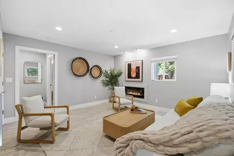 Living - 982 Wright Ave 3, Mountain View, CA 94043 photo 3 of 3