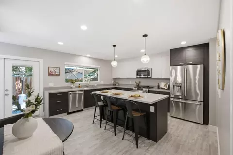 Kitchen - 982 Wright Ave 3, Mountain View, CA 94043 photo 2 of 5