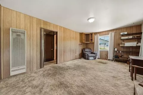 Living - 741 Echo Valley Rd, Salinas, CA 93907 photo 2 of 2