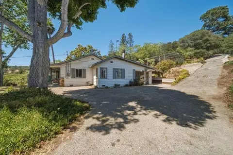Exterior - 741 Echo Valley Rd, Salinas, CA 93907 photo 1 of 15