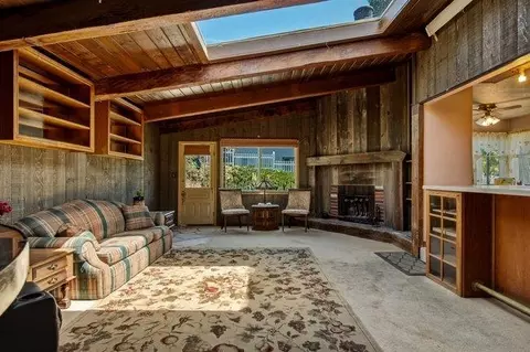 Living - 741 Echo Valley Rd, Salinas, CA 93907 photo 1 of 2