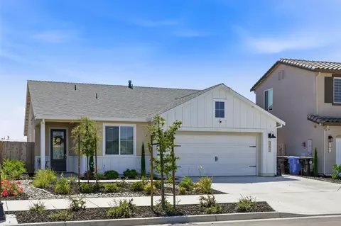 Exterior - 2249 Enchantment Dr, Manteca, CA 95337 photo 6 of 23