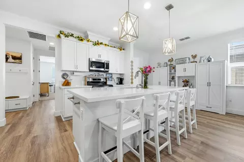 Kitchen - 2249 Enchantment Dr, Manteca, CA 95337 photo 2 of 6