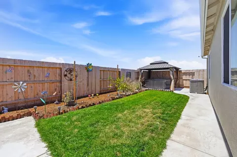 Exterior - 2249 Enchantment Dr, Manteca, CA 95337 photo 12 of 23