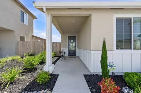 Exterior - 2249 Enchantment Dr, Manteca, CA 95337 photo 4 of 23