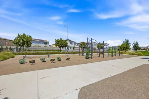 Exterior - 2249 Enchantment Dr, Manteca, CA 95337 photo 22 of 23