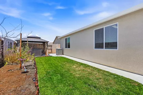 Exterior - 2249 Enchantment Dr, Manteca, CA 95337 photo 13 of 23