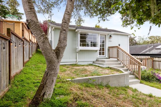 1203 Lincoln Ave, Pacific Grove, CA 93950