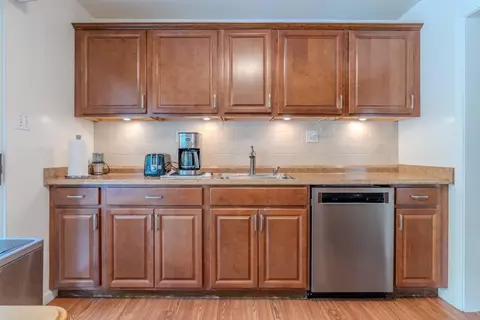 Kitchen - 1195 Palou Dr, Pacifica, CA 94044 photo 2 of 4