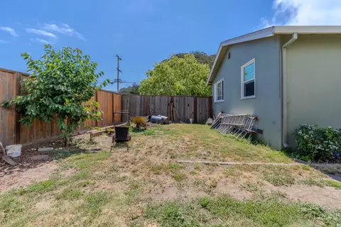 Exterior - 1195 Palou Dr, Pacifica, CA 94044 photo 6 of 10