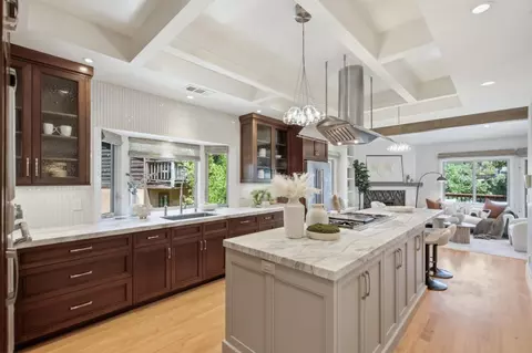 643 Vista Dr, Redwood City, CA 94062