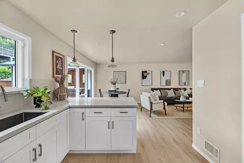 Kitchen - 5 Bertocchi Ln, Millbrae, CA 94030 photo 2 of 3