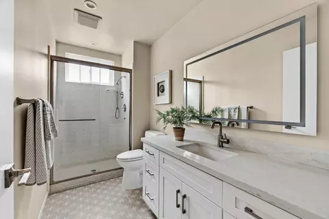 Bath - 5 Bertocchi Ln, Millbrae, CA 94030 photo 1 of 2