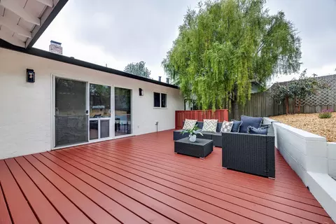 Exterior - 5 Bertocchi Ln, Millbrae, CA 94030 photo 5 of 8