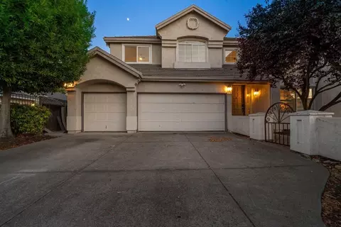 674 W Sunnyoaks Ave, Campbell, CA 95008