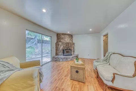 Living - 17742 Berta Canyon Rd, Salinas, CA 93907 photo 5 of 5