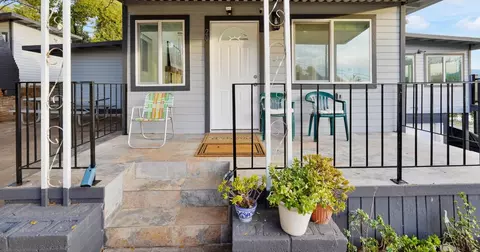 20 Mary St, Glenhaven, CA 95443