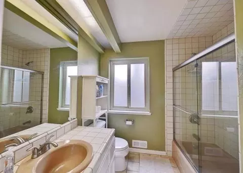 Bath - 339 Beach Dr, Aptos, CA 95003 photo 2 of 2