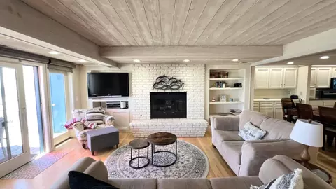 Living - 339 Beach Dr, Aptos, CA 95003 photo 2 of 5