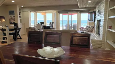 Dining - 339 Beach Dr, Aptos, CA 95003 photo 1 of 1