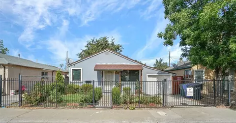 3713 18th Ave, Sacramento, CA 95820