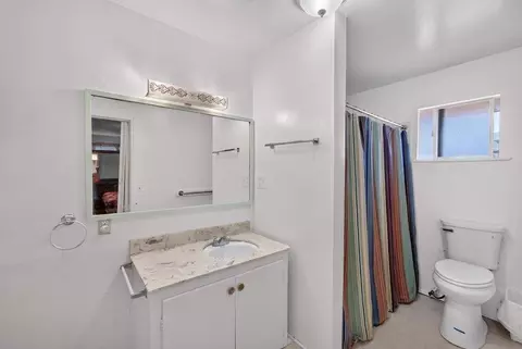 Bath - 82 Doering Ln, Watsonville, CA 95076 photo 2 of 2
