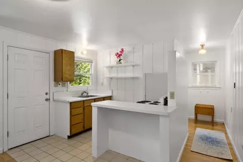 Kitchen - 525 Riverview Dr, Capitola, CA 95010 photo 7 of 7