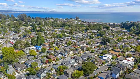 620 Sunset Dr, Capitola, CA 95010 photo 2